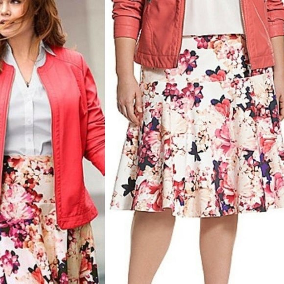 Lane Bryant Dresses & Skirts - NWT Lane Bryant Stretch Floral Skirt HW3909